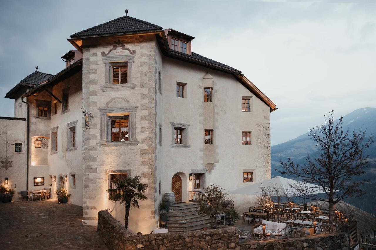 Hotel Ansitz Steinbock Villandro Exterior photo